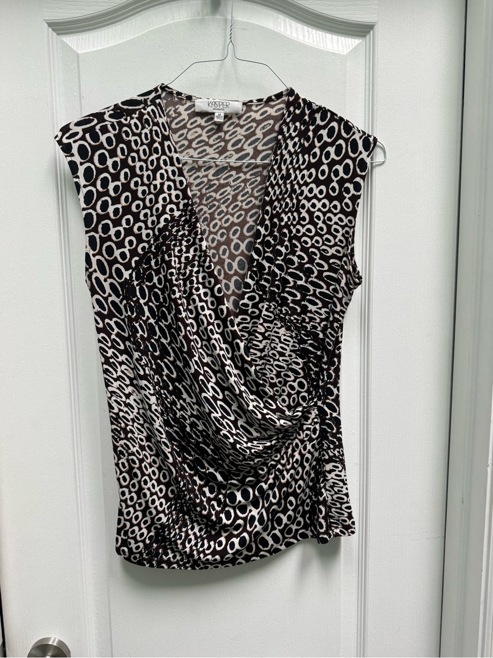 Kasper Black & White Sleeveless Wrap-Style Print Top